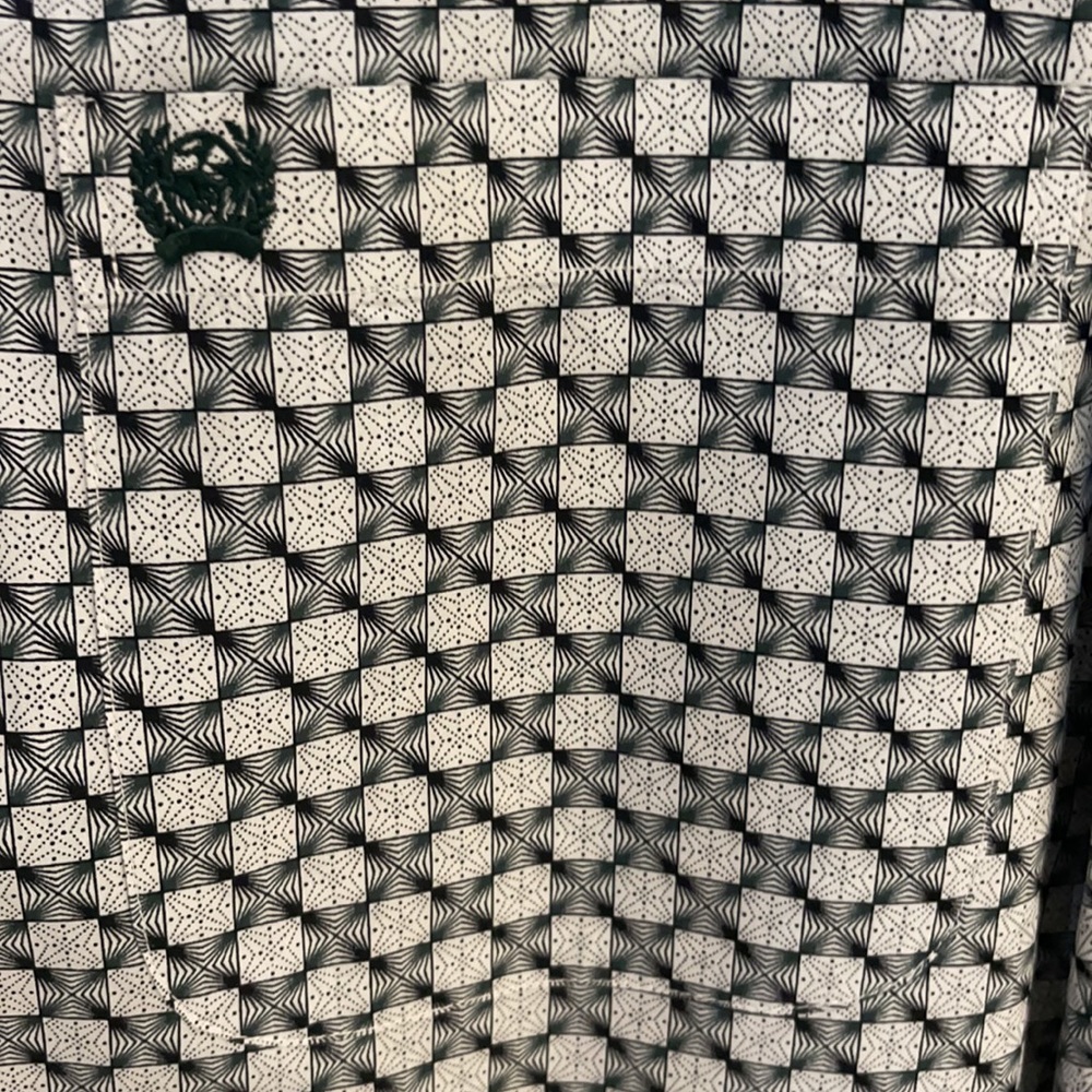 Like new Cinch shirt. SIZE M. Never washed at home always taken to cleaners.